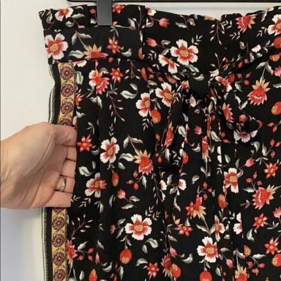 ADRIENNE Vittadini Size Medium Floral Wide Leg Pant Waist Tie Pockets - Picture 6 of 14